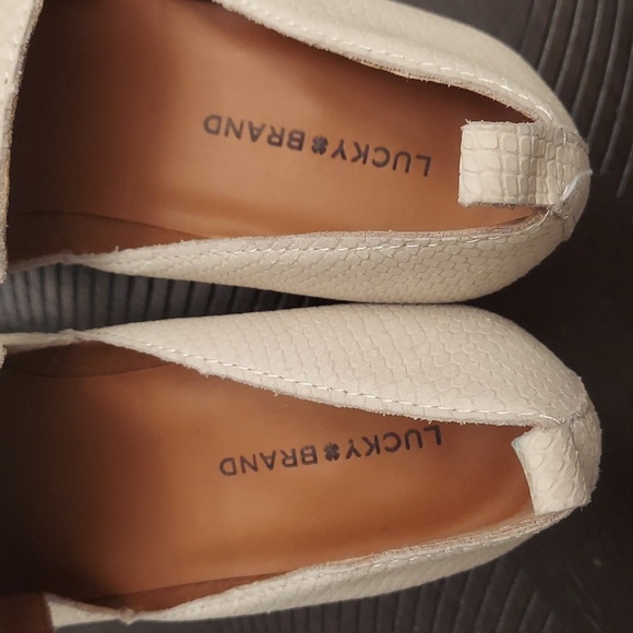 LUCKY BRAND Majzan Ivory Lizard Print Leather Slip On Loafers - Picture 14 of 14